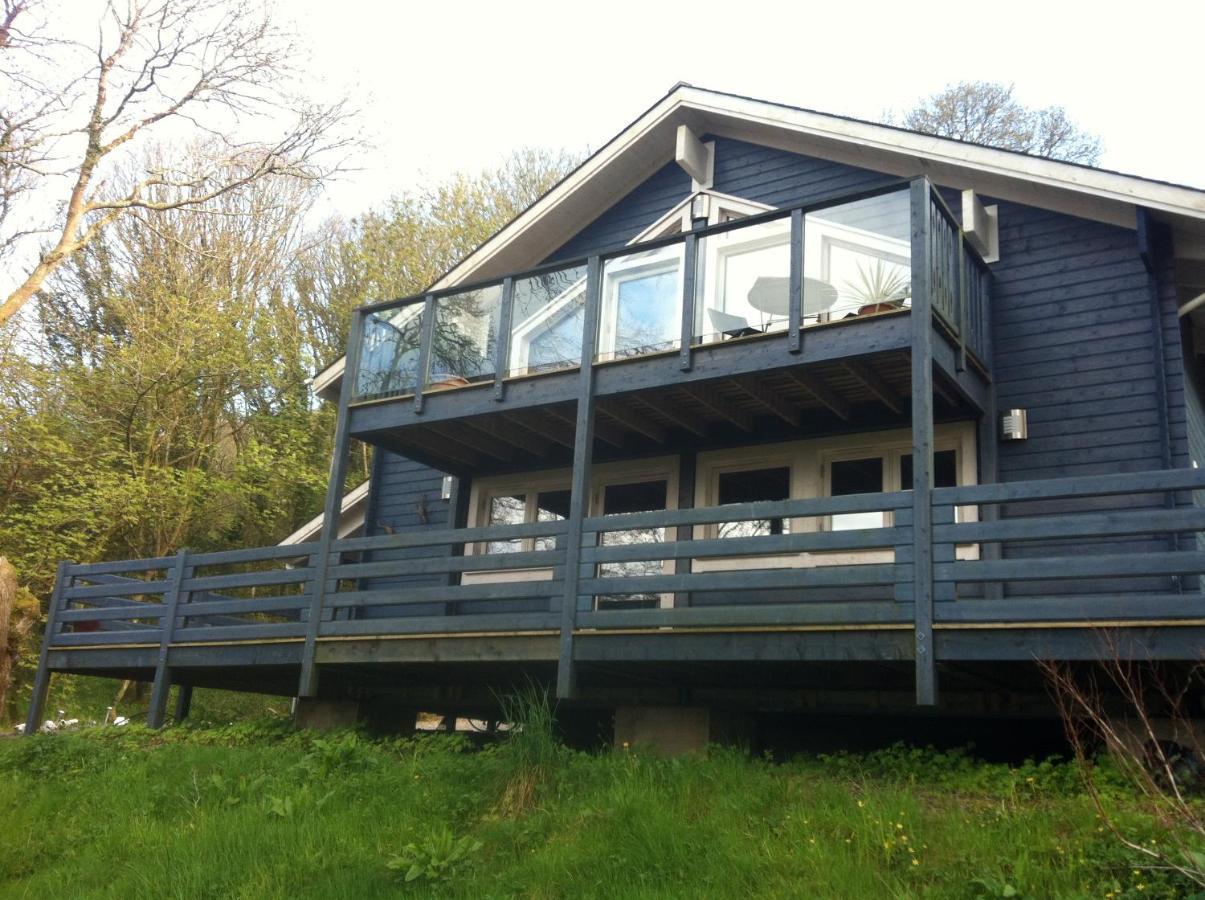 The Blue House Villa Tenby Bagian luar foto